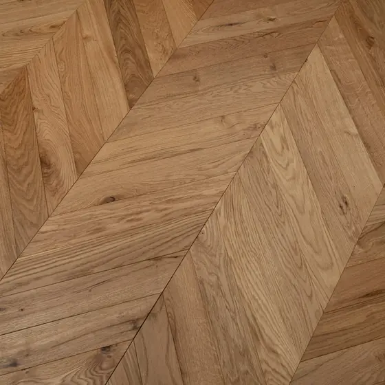 Invisible Oak Chevron — Classic · Invisible Matt Lacquered